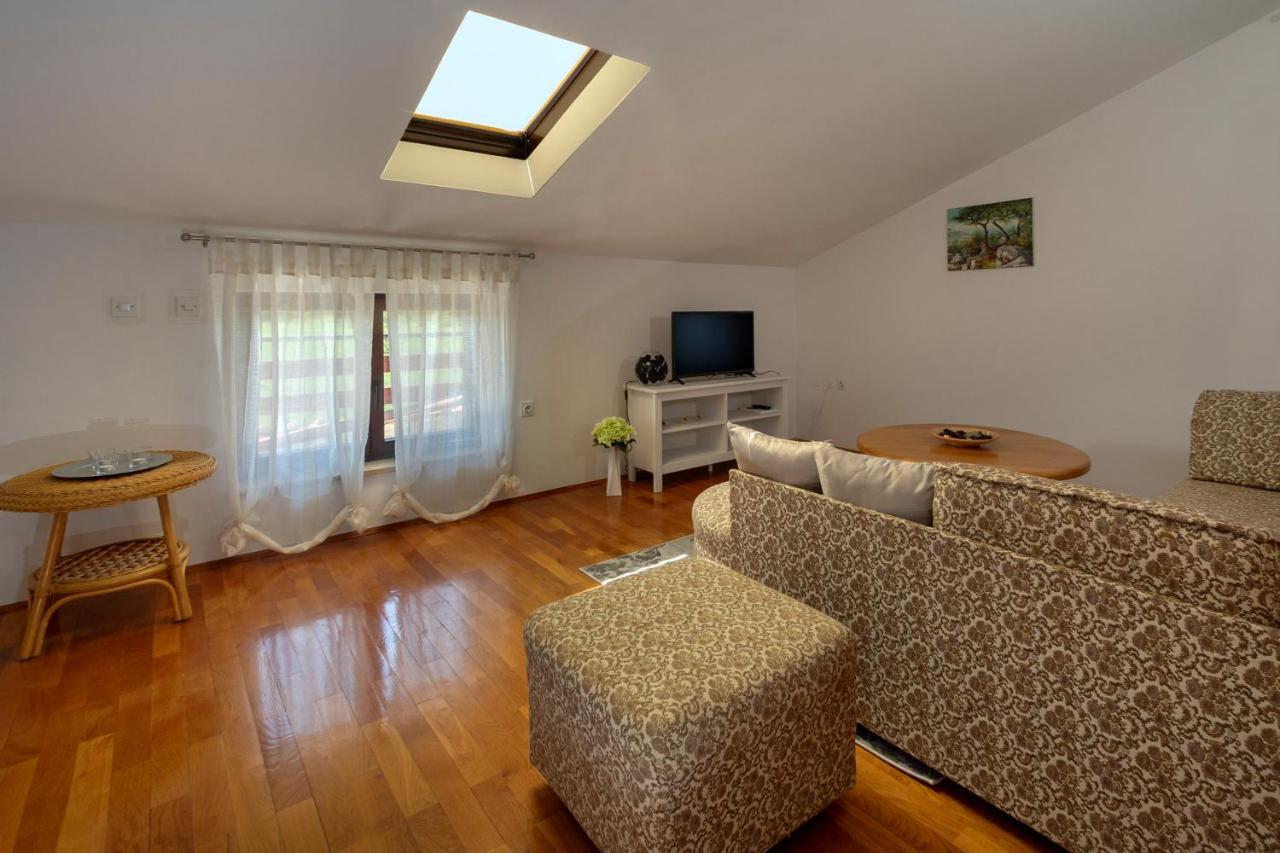 App Fiorela Poreč Exteriér fotografie